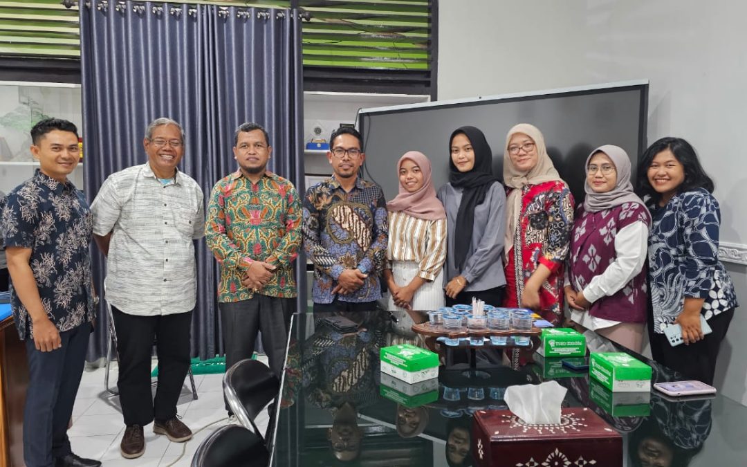 Proses Penyerahan Mahasiswa Inbound dari Universitas PGRI Madiun oleh Dosen Pembimbing ke Universitas Muhammadiyah Mataram